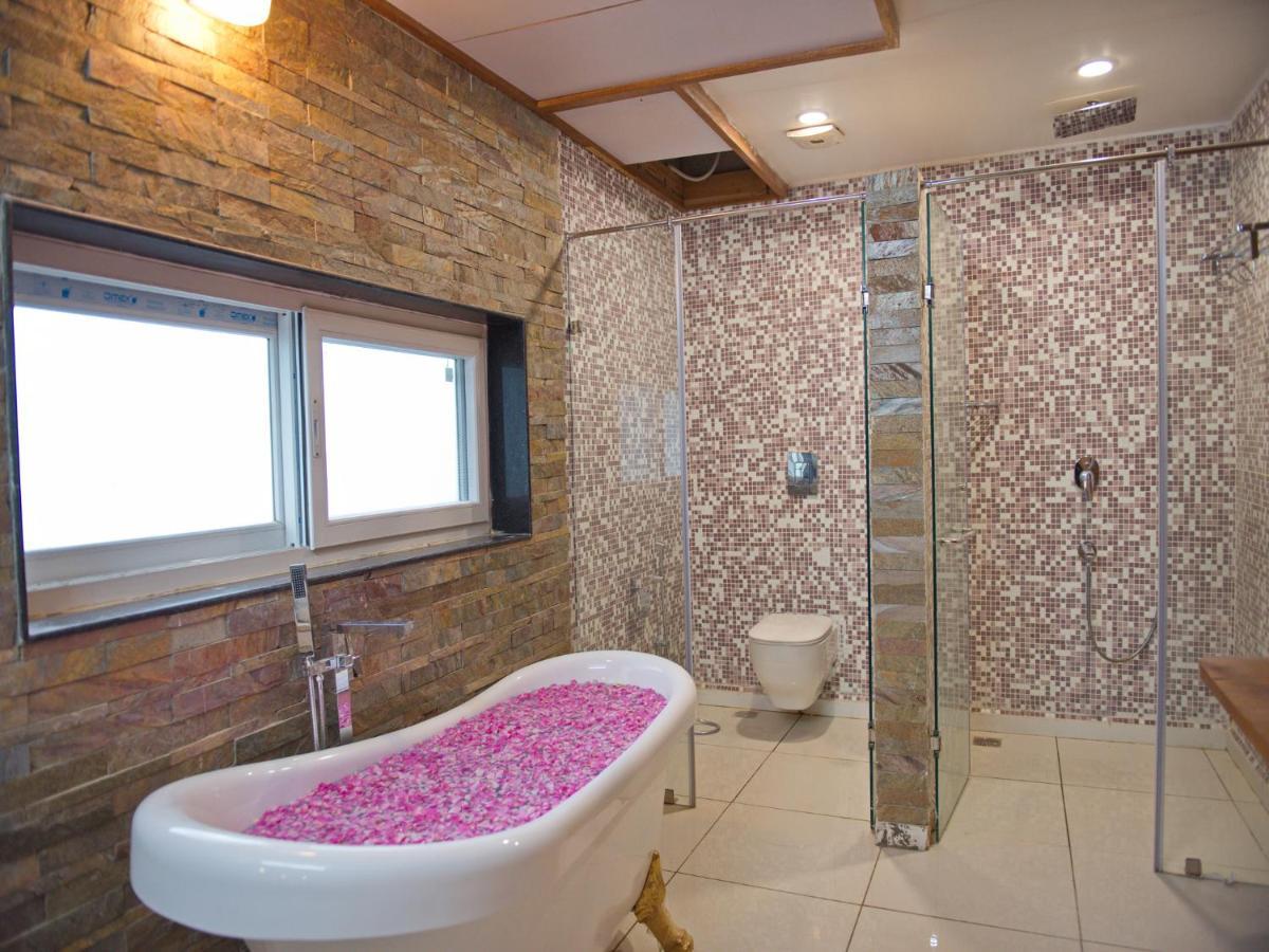 Wild Rose Resort And Spa Pushkar Dış mekan fotoğraf